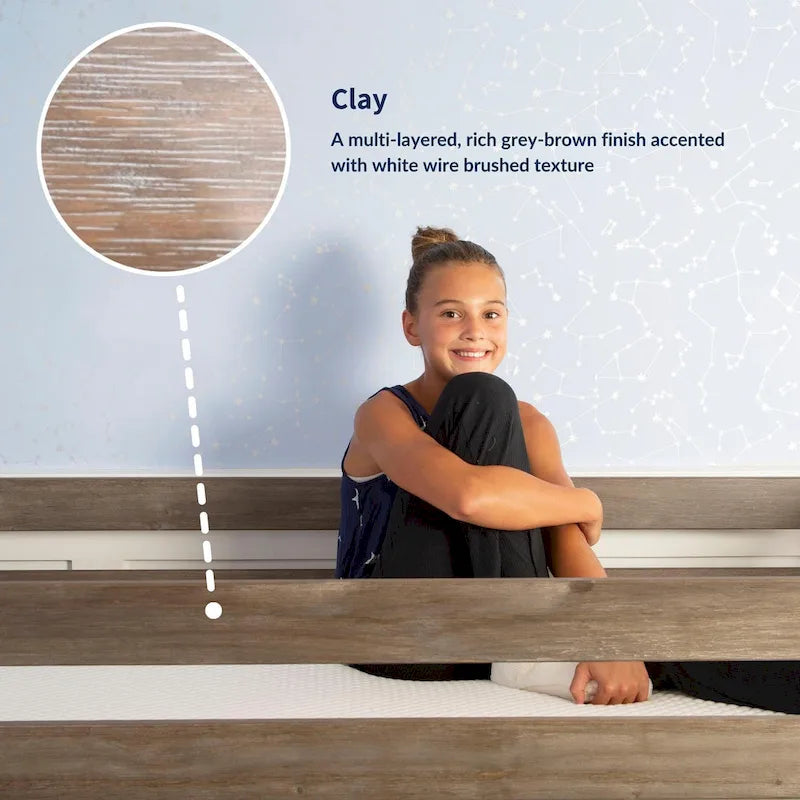Niedriges Twin-Hochbett mit Rutsche, Treppe und Spielvorhang